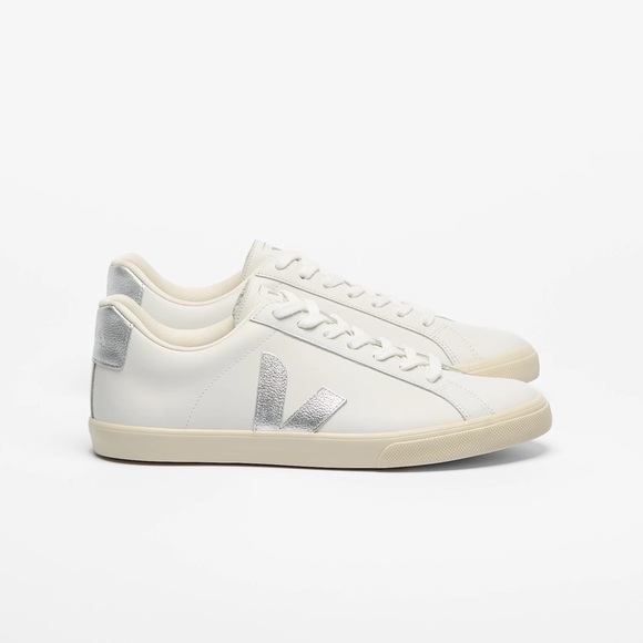 Veja Shoes - Veja Esplar Logo Leather model in White and Silver